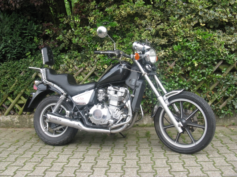 Kawasaki - LTD 450