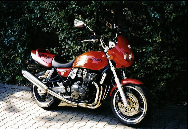Suzuki - GSX 750